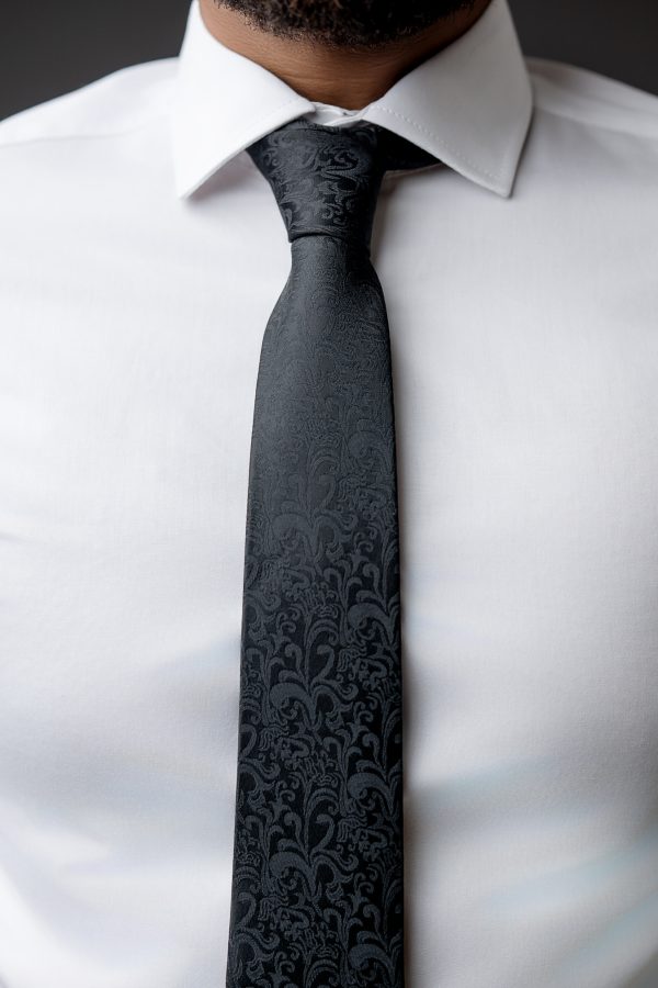 krawat do koszuli czarny wzorzysty